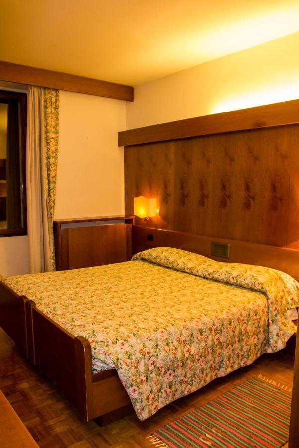 Hotel Carlone Брегуццо Экстерьер фото